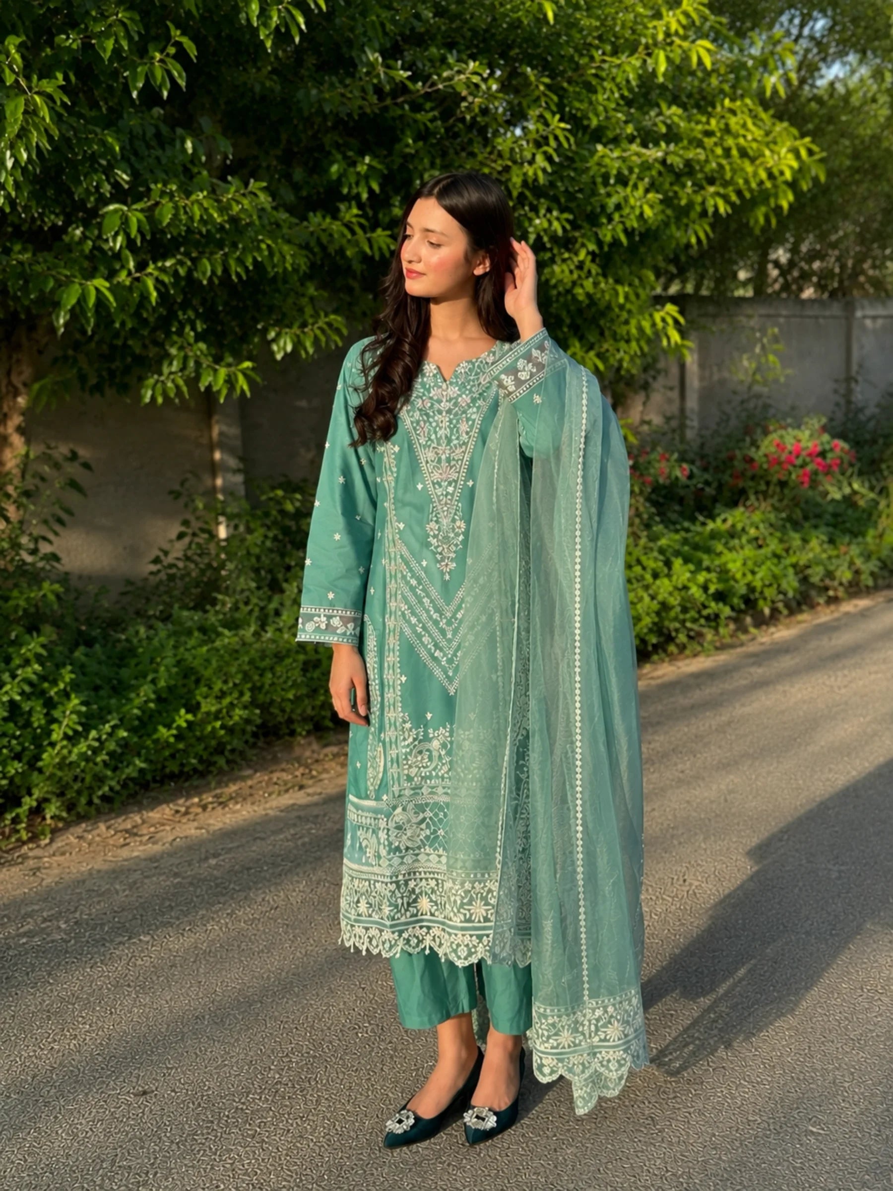 Mahveen – 3-Piece Embroidered Cotton Lawn